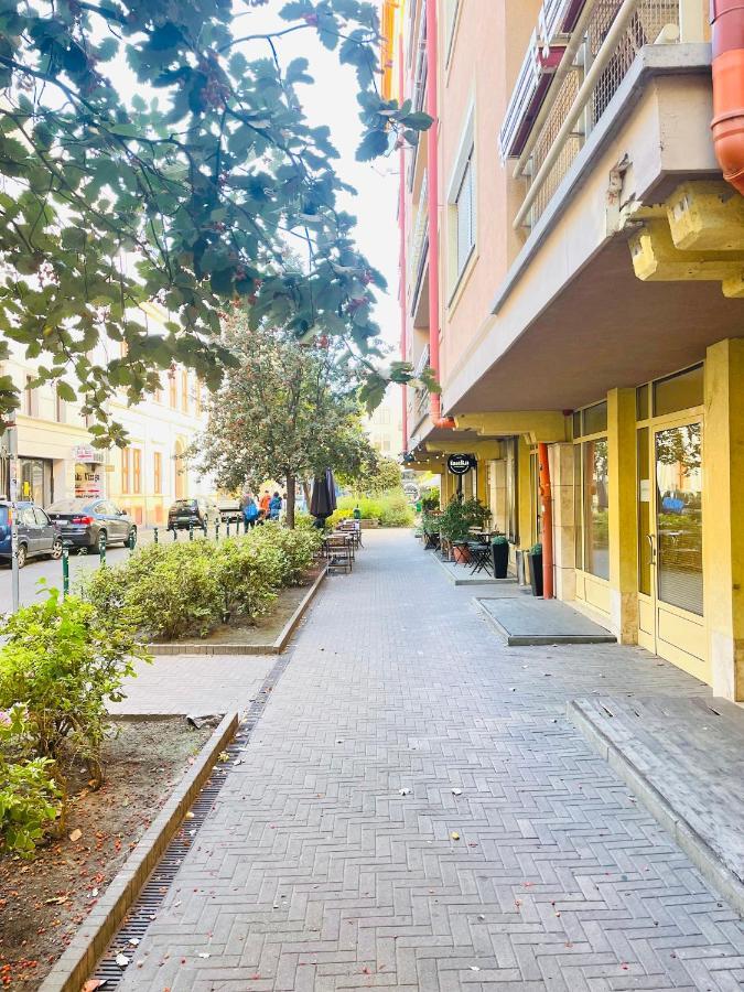 Peony Hollo Apartment - Free Garage Under The House Budapest Exterior photo